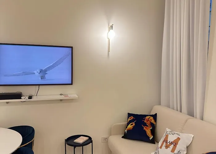Private With Wi-Fi Milano City Near Duomo Atena